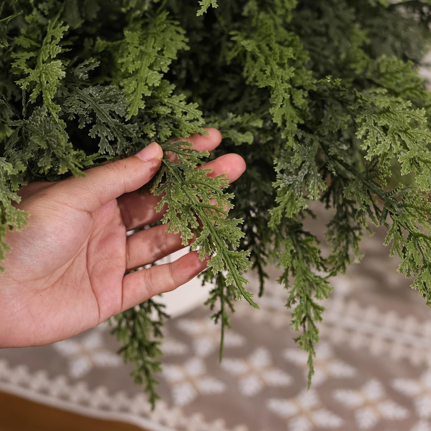 Artificial Christmas Cedar Branch🌲 Perfect Indoor & Outdoor Christmas Decorations 🕯️